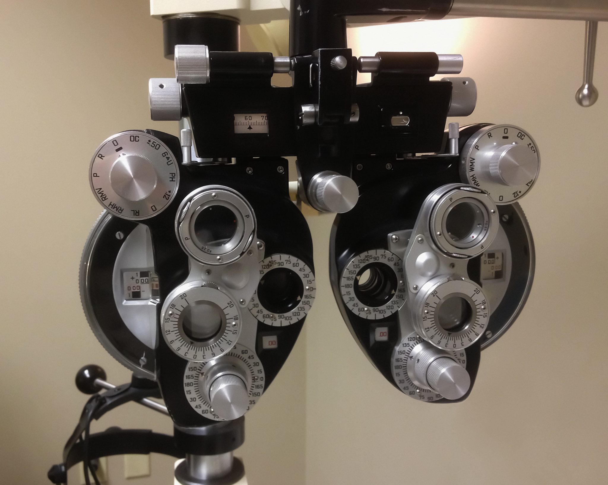 Photo of an ophthalmoscope